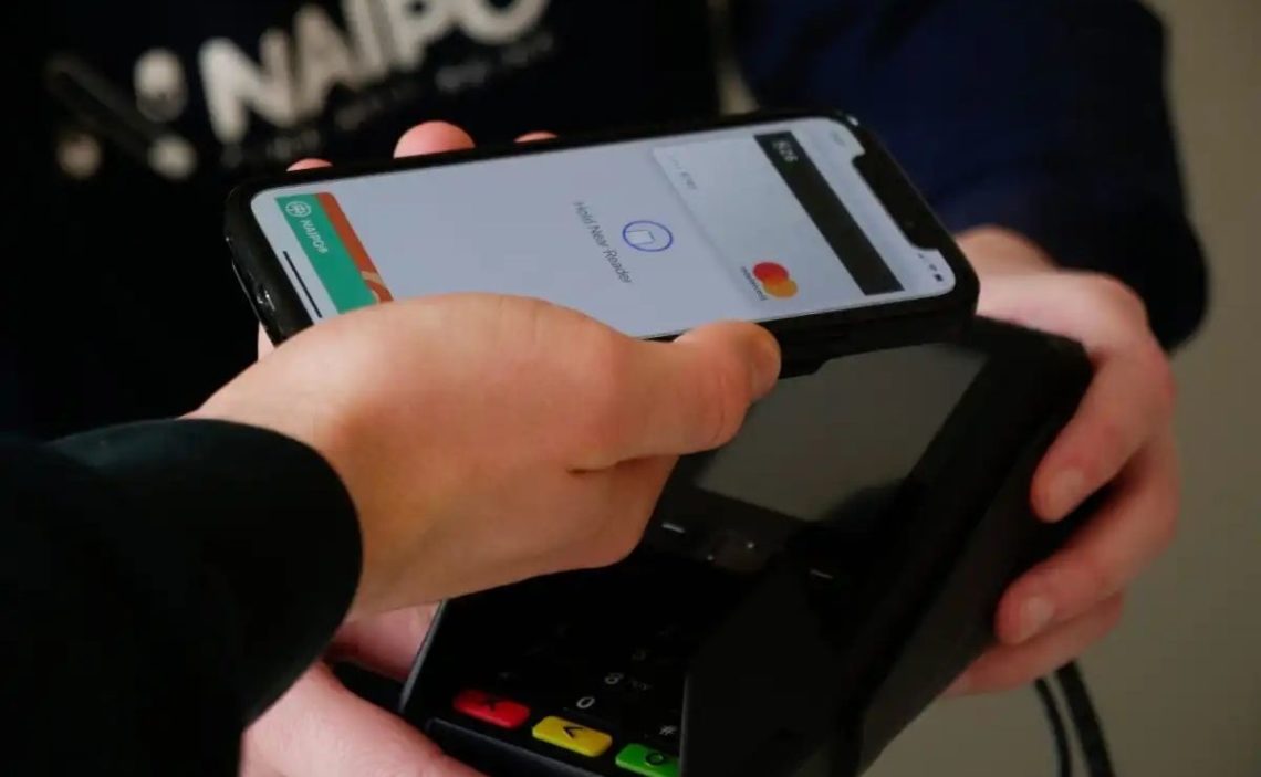 Does McDonald's accept Apple Pay