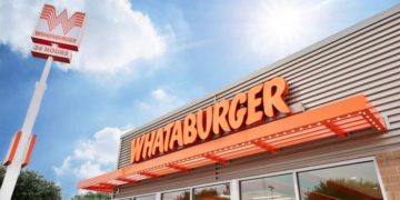 Does Whataburger take Apple Pay?