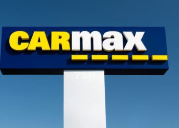 How does Carmax work with bad credit?