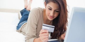 How to make a credit card payment QVC?