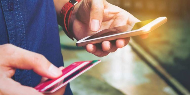 How to check credit card info on iPhone