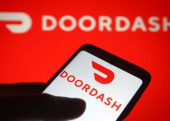 Does DoorDash take cash?