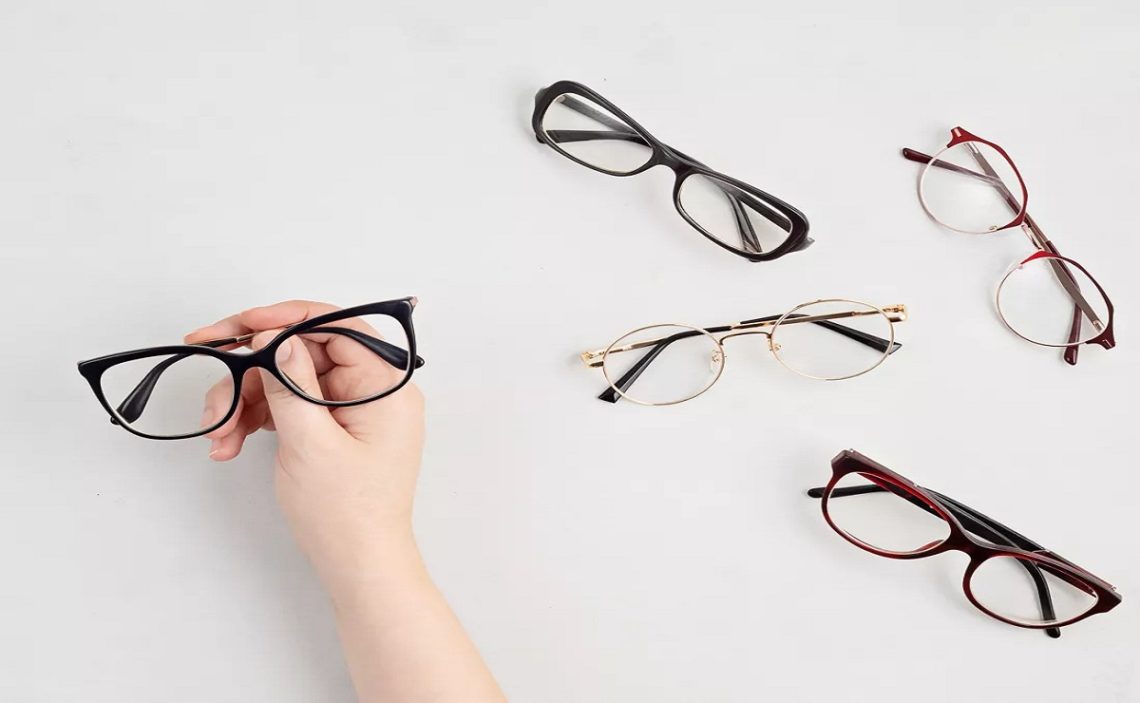 What insurance does BJ's Optical take?