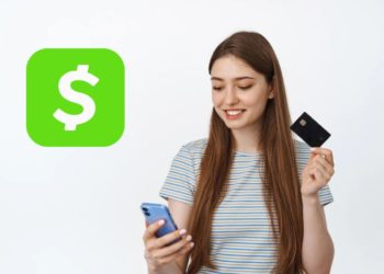girl using card on payment app