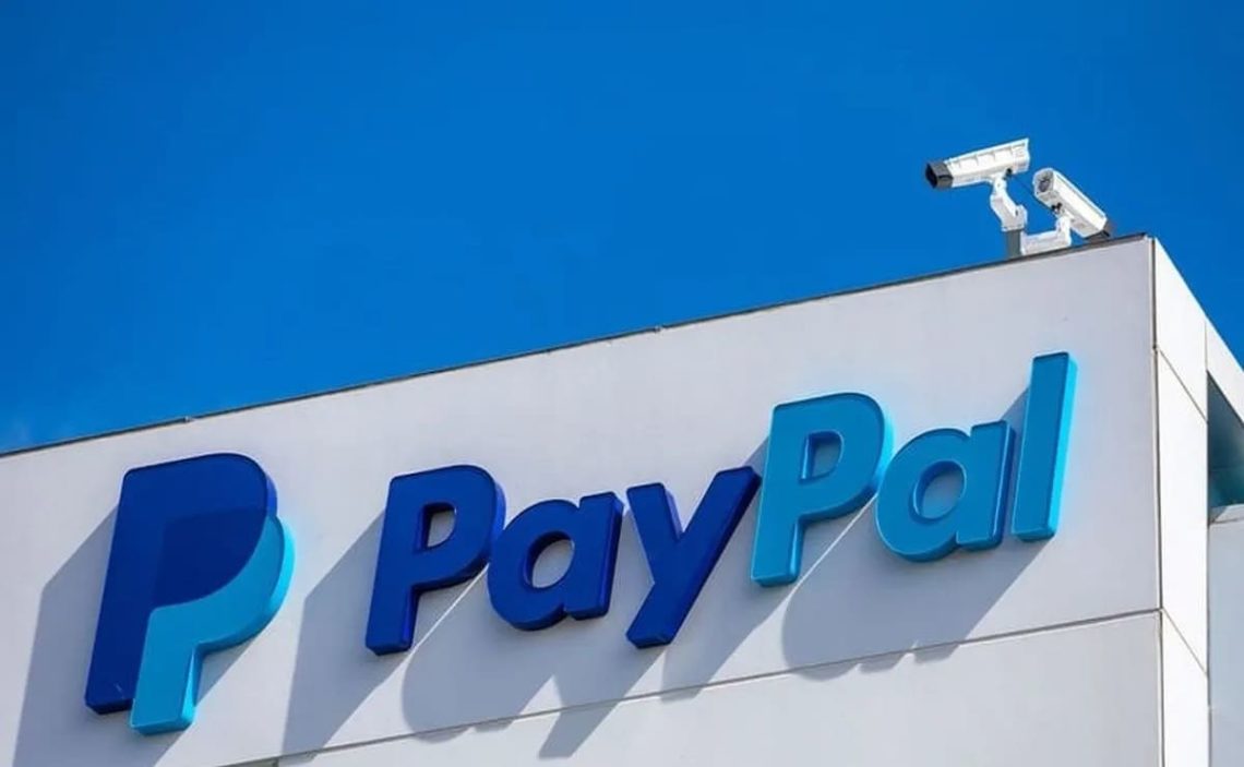 Paypal faces lawsuit for freezing accounts