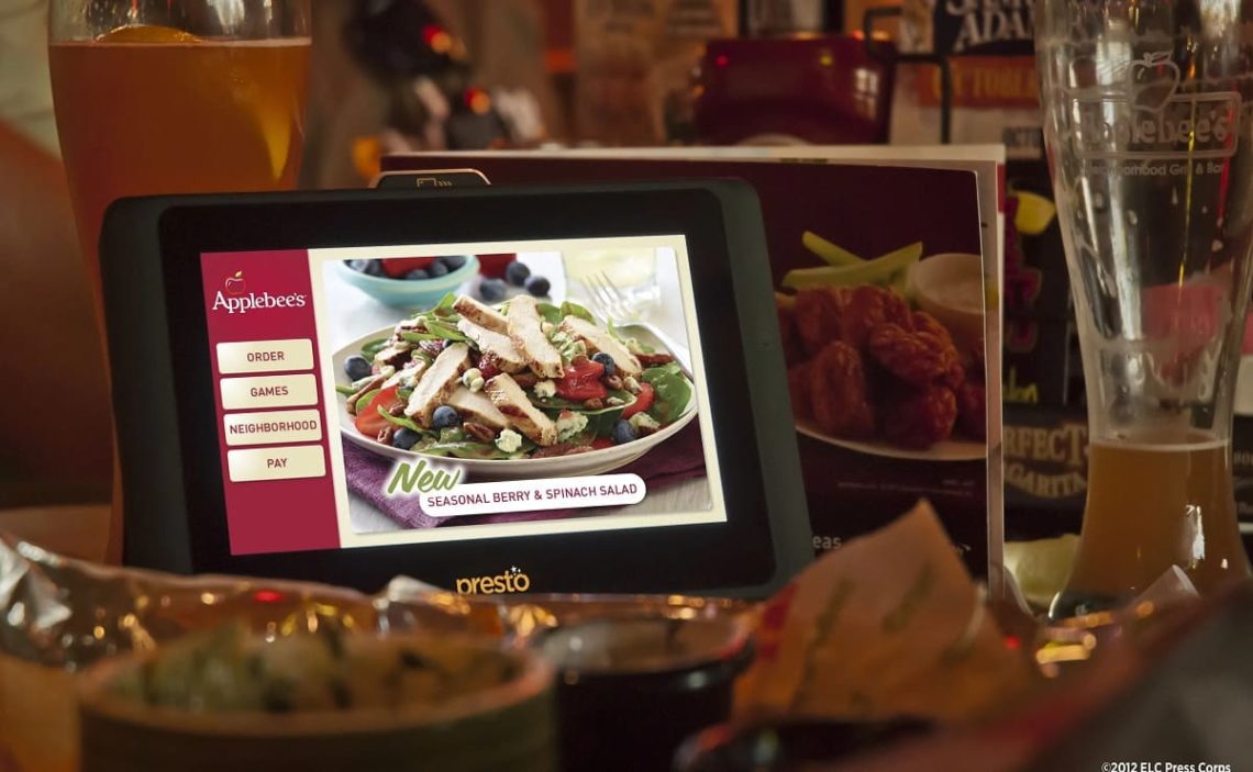 Does Applebee's take Apple Pay?