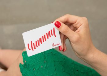 How to use Chick-fil-A gift card online?