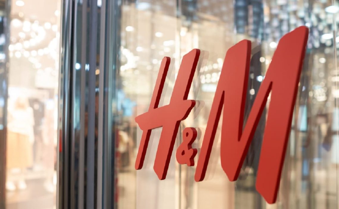 Does H&M take Apple Pay?