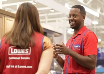 Does Lowe's accept Apple Pay?