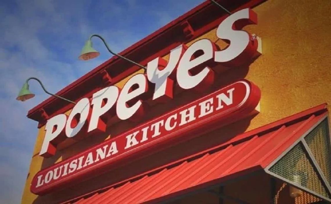 What time does Popeyes close?