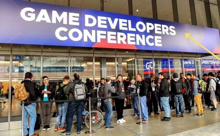 People waiting in line to enter to the Game Developers Conference