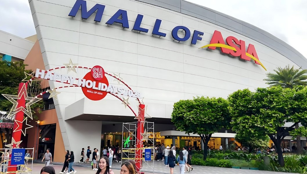 Where is SM Mall Of Asia Located